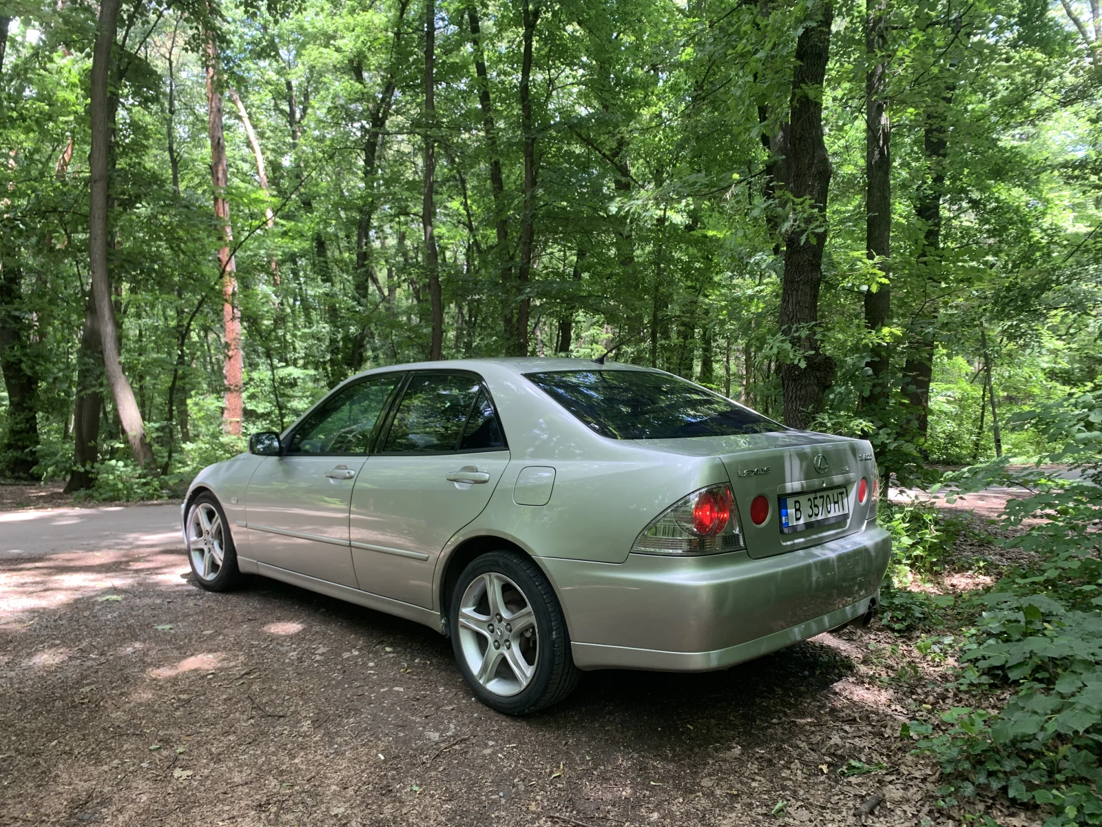 Lexus IS 200  - изображение 5