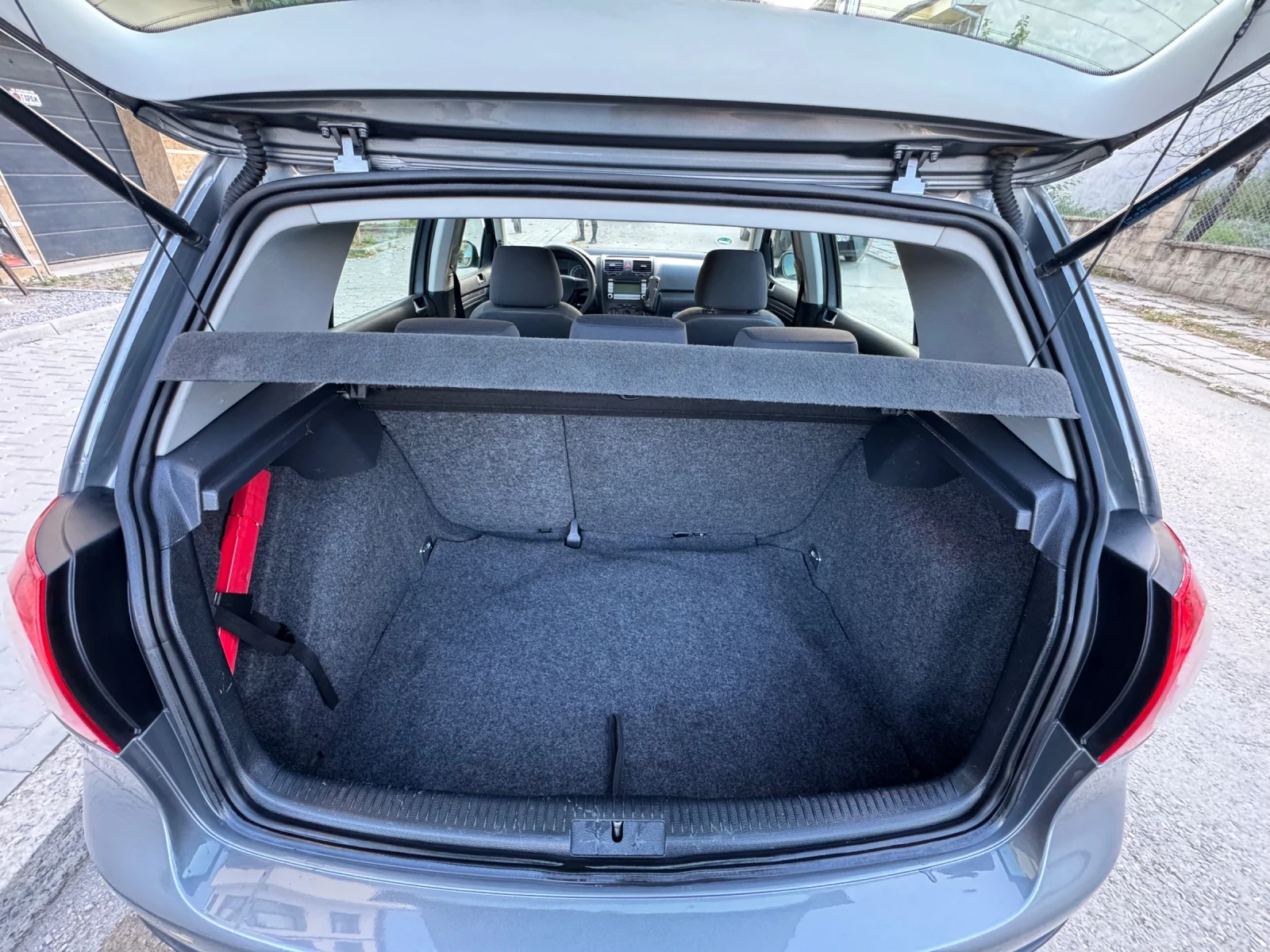 VW Golf 1.9TDI 105к.с. Автоматик DSG | Mobile.bg — изображение 14