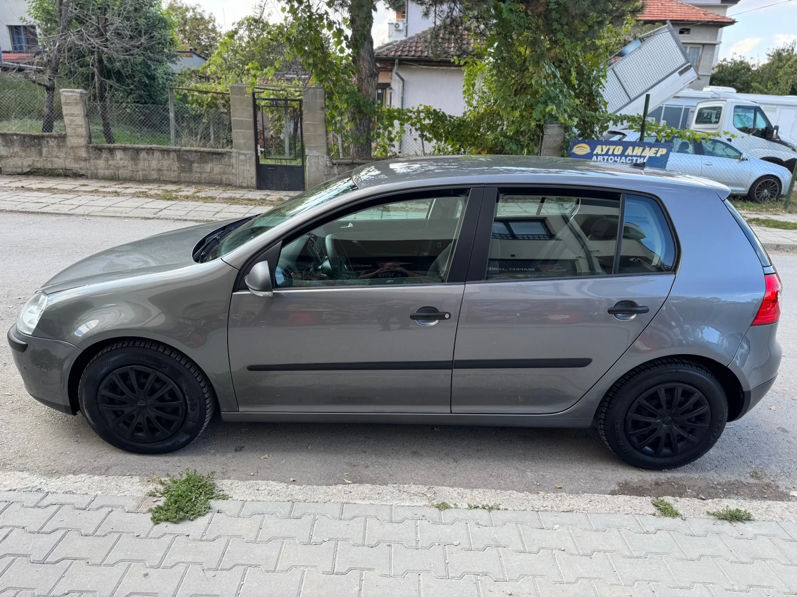 VW Golf 1.9TDI 105к.с. Автоматик DSG - изображение 6