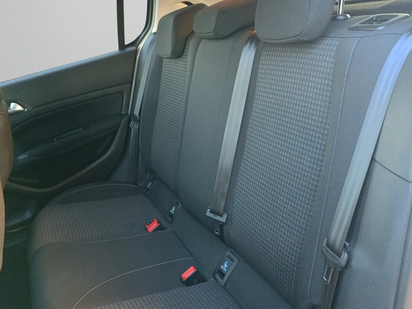 Peugeot 308 NEW ACTIVE 1.5 e-HDI 130 EAT8 EURO 6.2 | Mobile.bg � ����������� 10