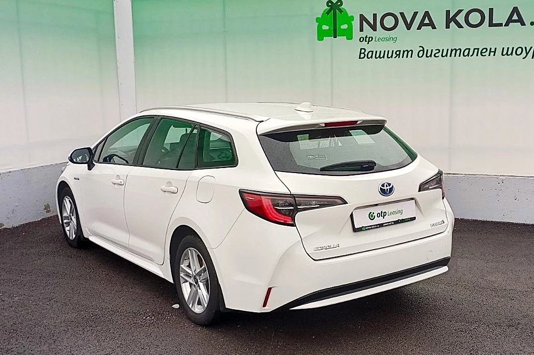 Toyota Corolla Touring 1.8 122 кс Hybrid e-CVT - изображение 5