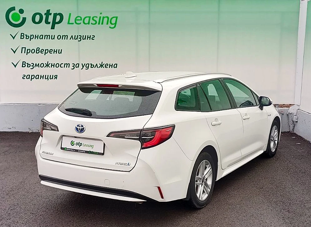 Toyota Corolla Touring 1.8 122 кс Hybrid e-CVT - изображение 4