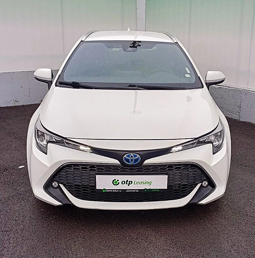 Toyota Corolla Touring 1.8 122 кс Hybrid e-CVT - изображение 3