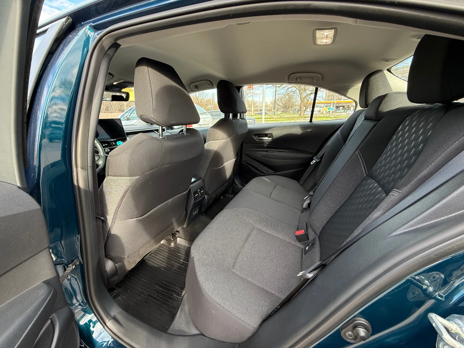 Toyota Corolla 1.5 125��. Executive | Mobile.bg � ����������� 11