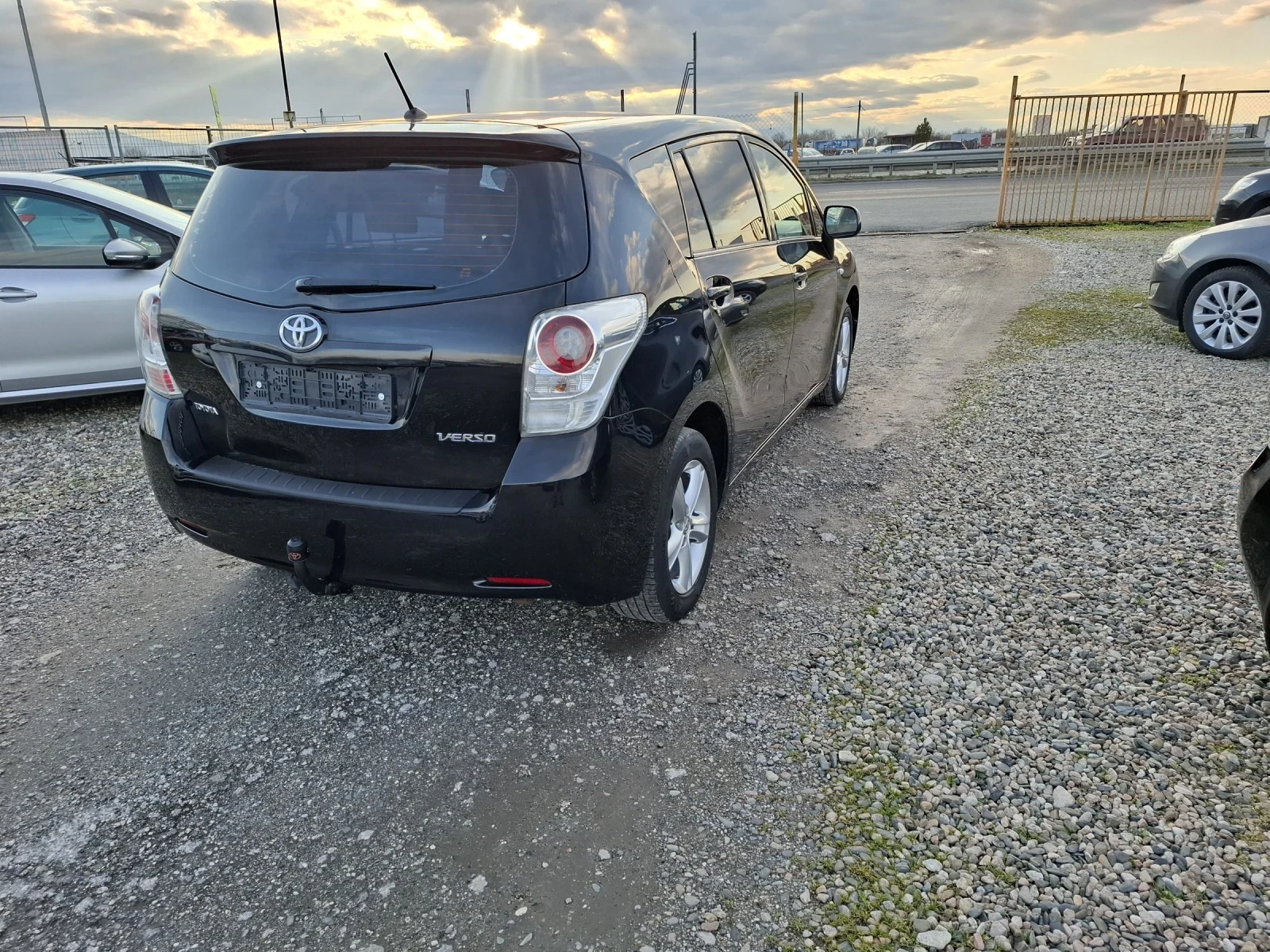 Toyota Verso 1.8i - изображение 3