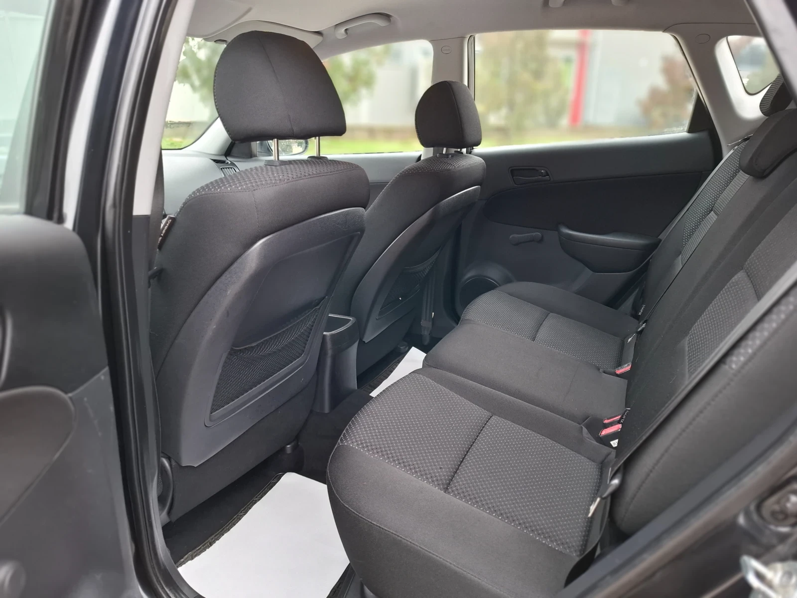 Hyundai I30 1.6CRDI 90hp * ����������� * EURO 4 * ������  *  | Mobile.bg � ����������� 17