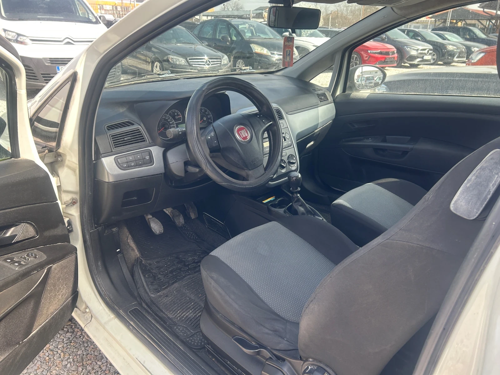 Fiat Punto 1.4 Van N1 Фабричен метан, снимка 7 - Автомобили и джипове - 53813517