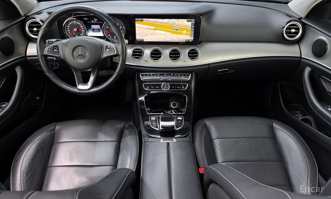 Mercedes-Benz E 200, снимка 7 - Автомобили и джипове - 53829869