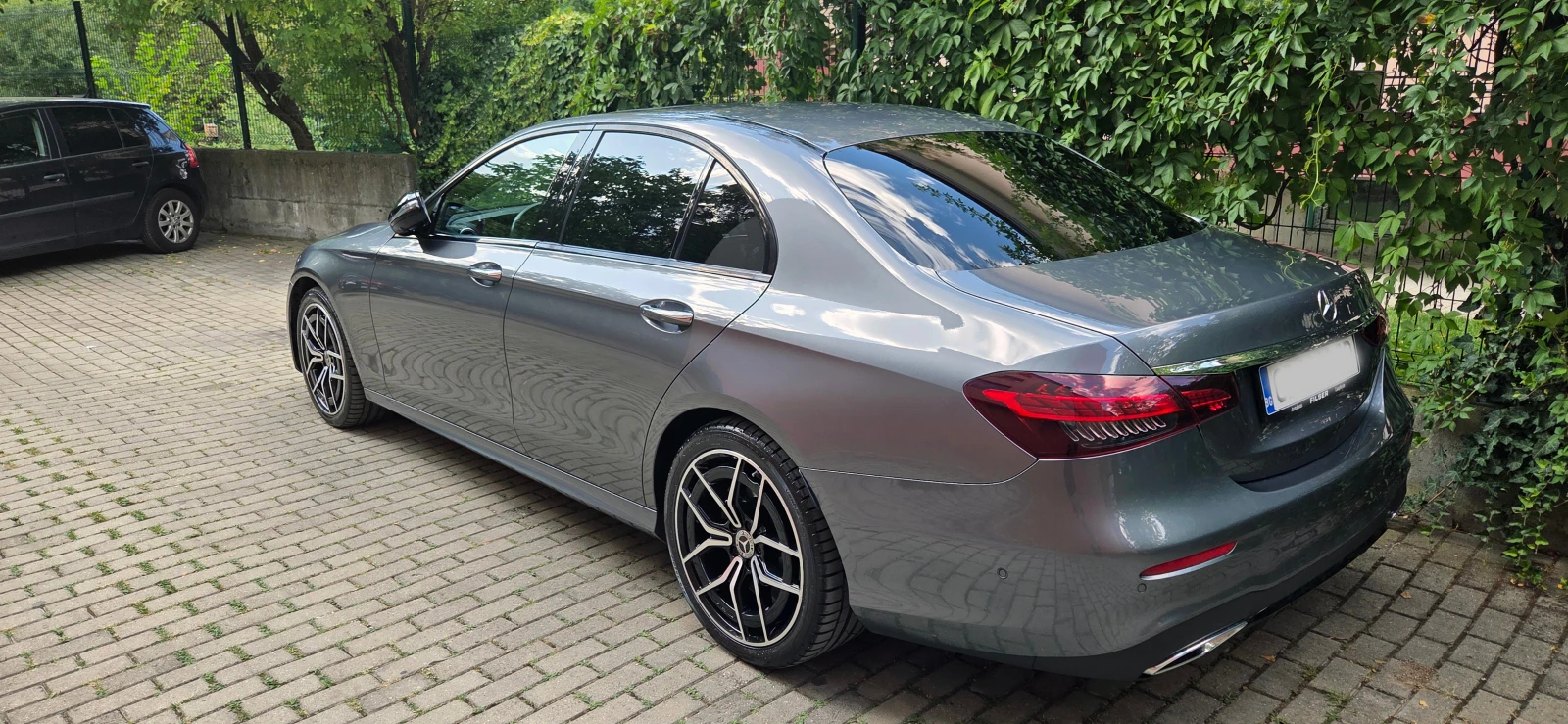 Mercedes-Benz E 450 AMG* Night* Distronic* 4Matic* 360cam, снимка 17 - Автомобили и джипове - 54003478