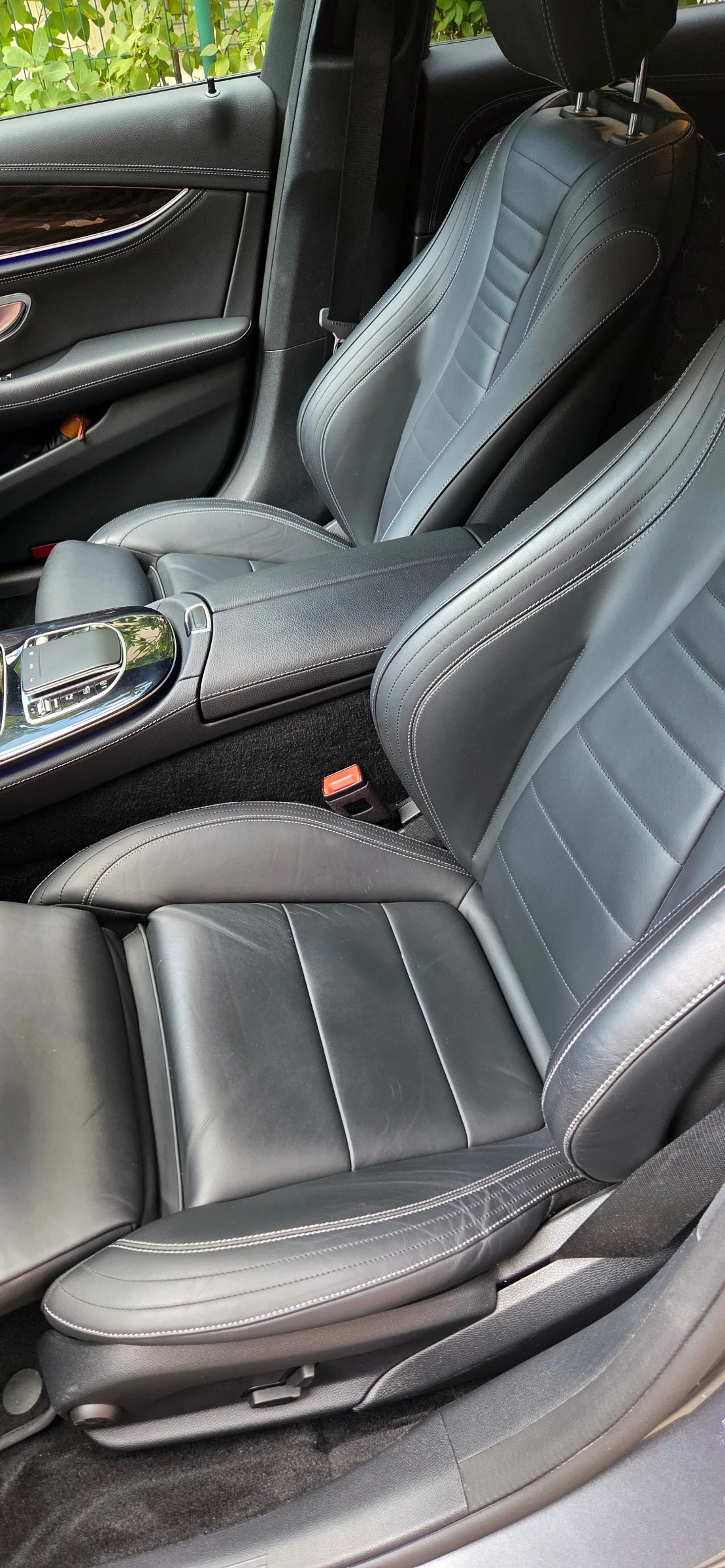 Mercedes-Benz E 450 AMG* Night* Distronic* 4Matic* 360cam, снимка 13 - Автомобили и джипове - 54003478