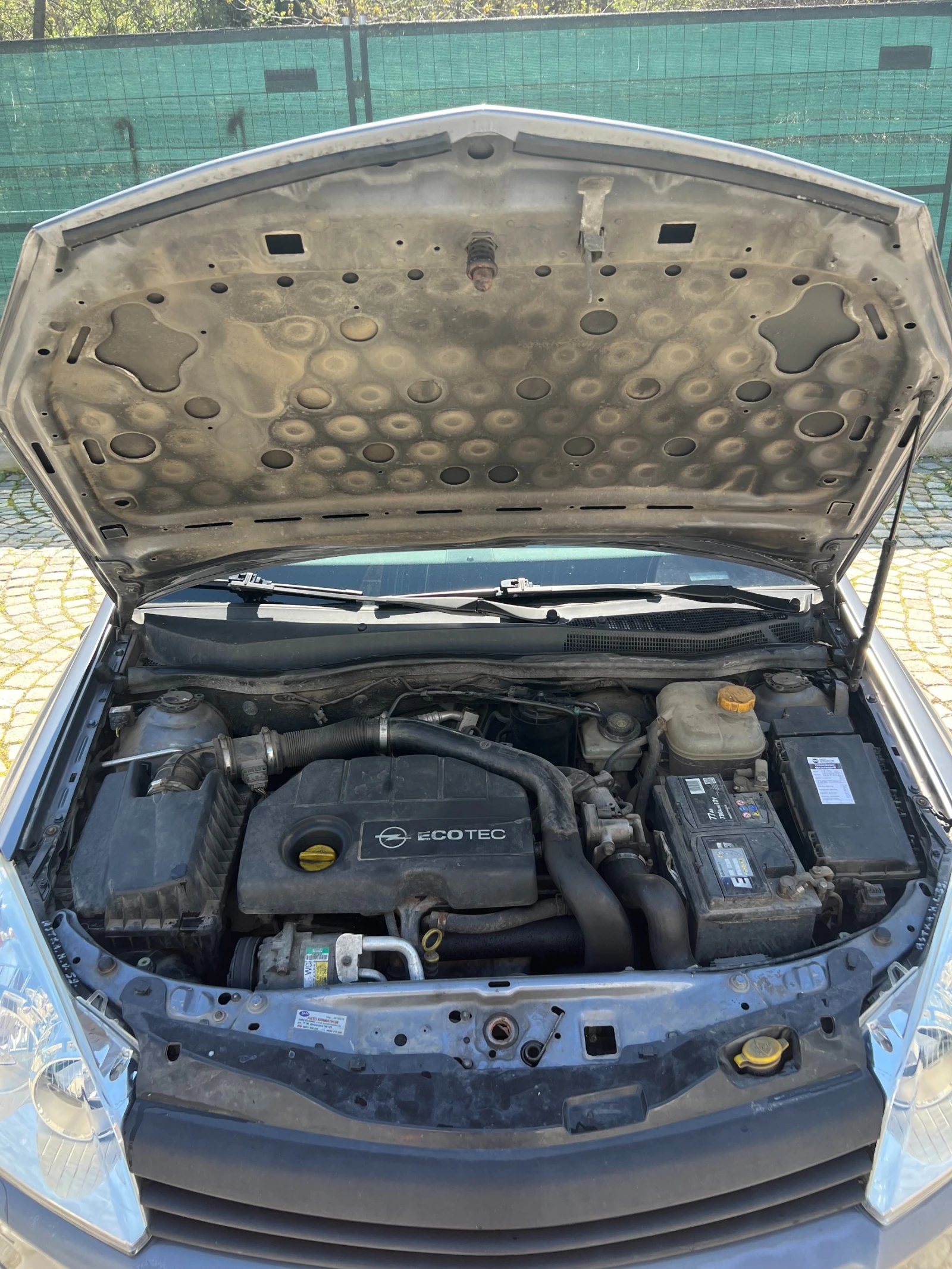 Opel Astra 1.7 CDTI, снимка 12 - Автомобили и джипове - 54243509