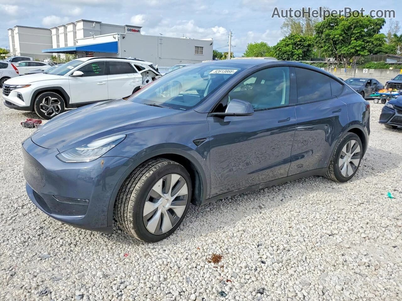 Tesla Model Y RWD* 30k km