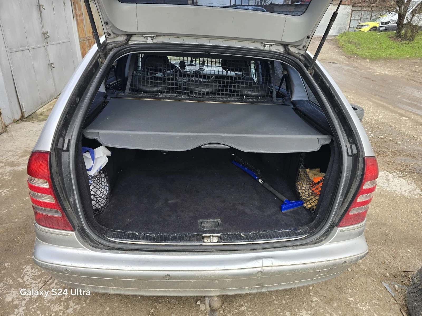 Mercedes-Benz C 220, снимка 7 - Автомобили и джипове - 54654458