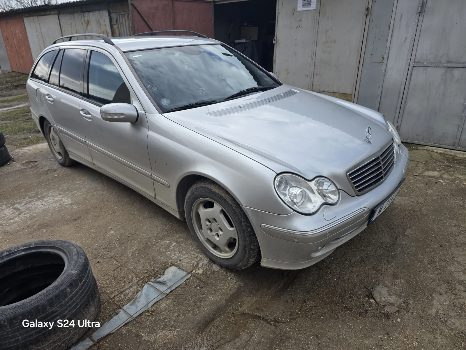 Mercedes-Benz C 220, снимка 3 - Автомобили и джипове - 54654458
