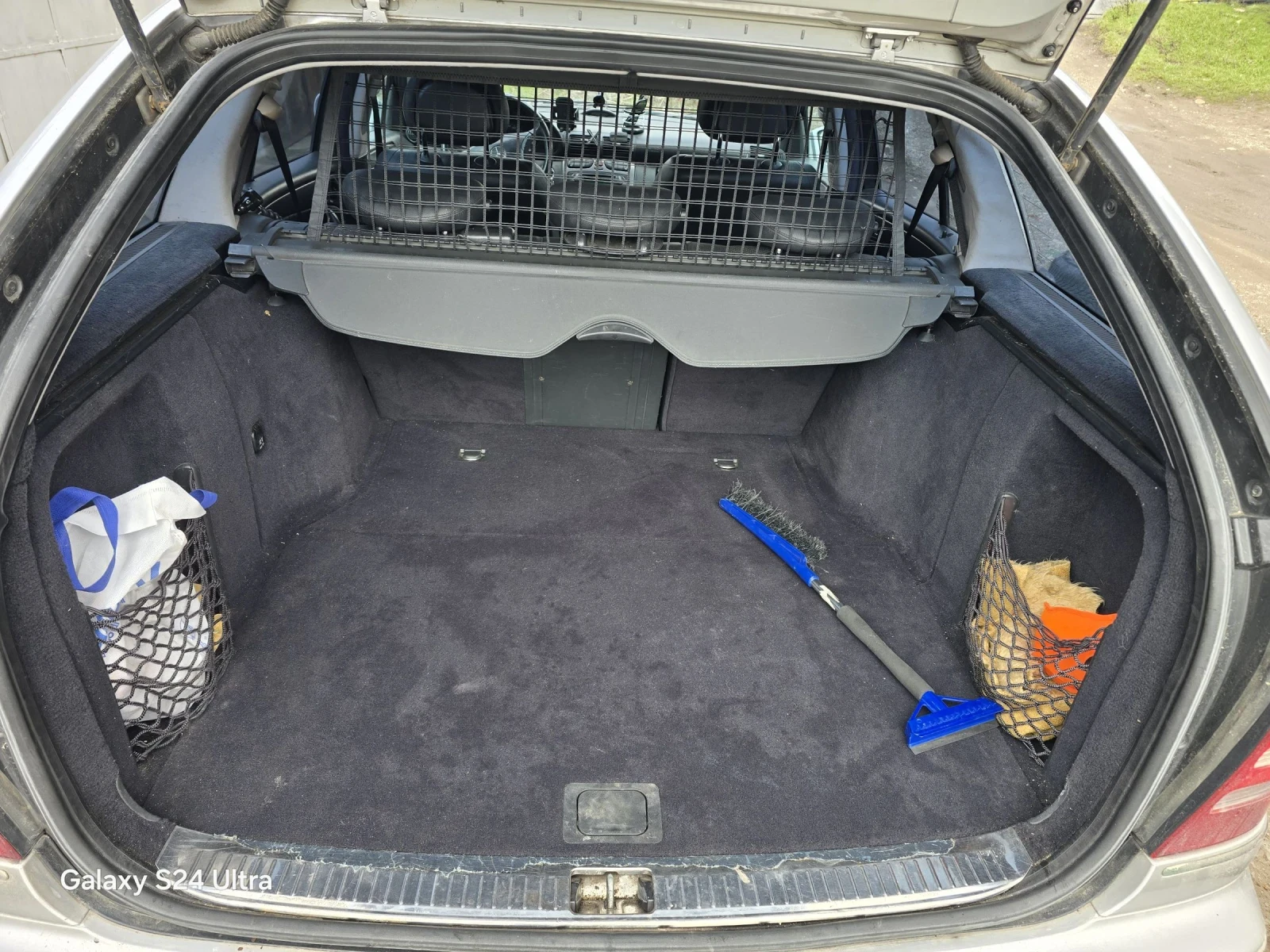 Mercedes-Benz C 220, снимка 8 - Автомобили и джипове - 54654458