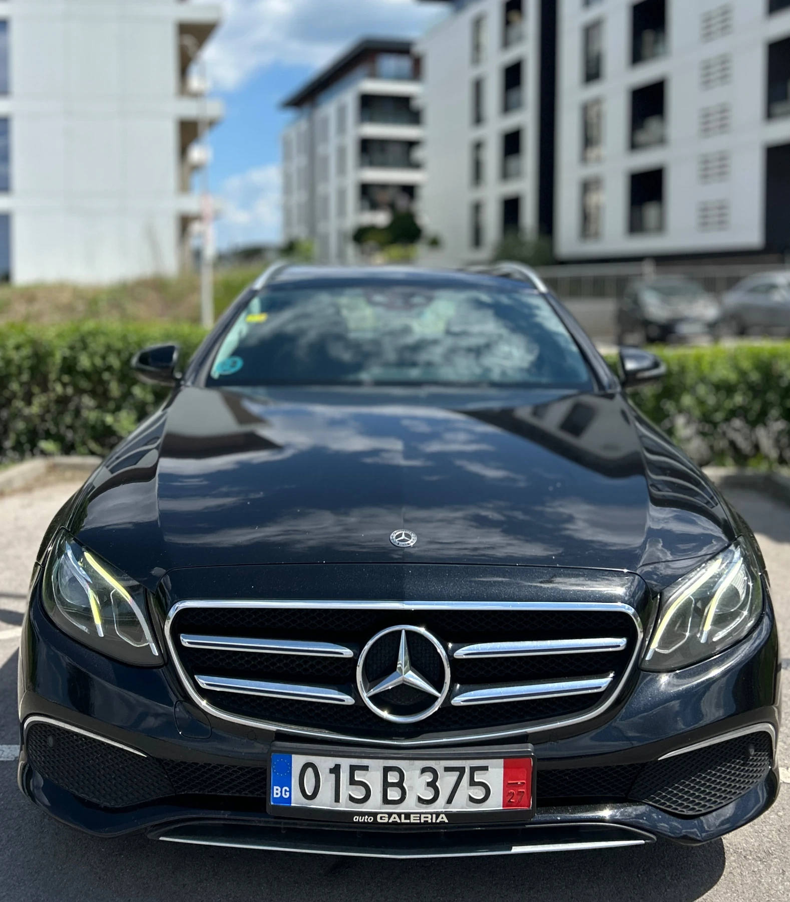 Mercedes-Benz E 220, снимка 4 - Автомобили и джипове - 54700895