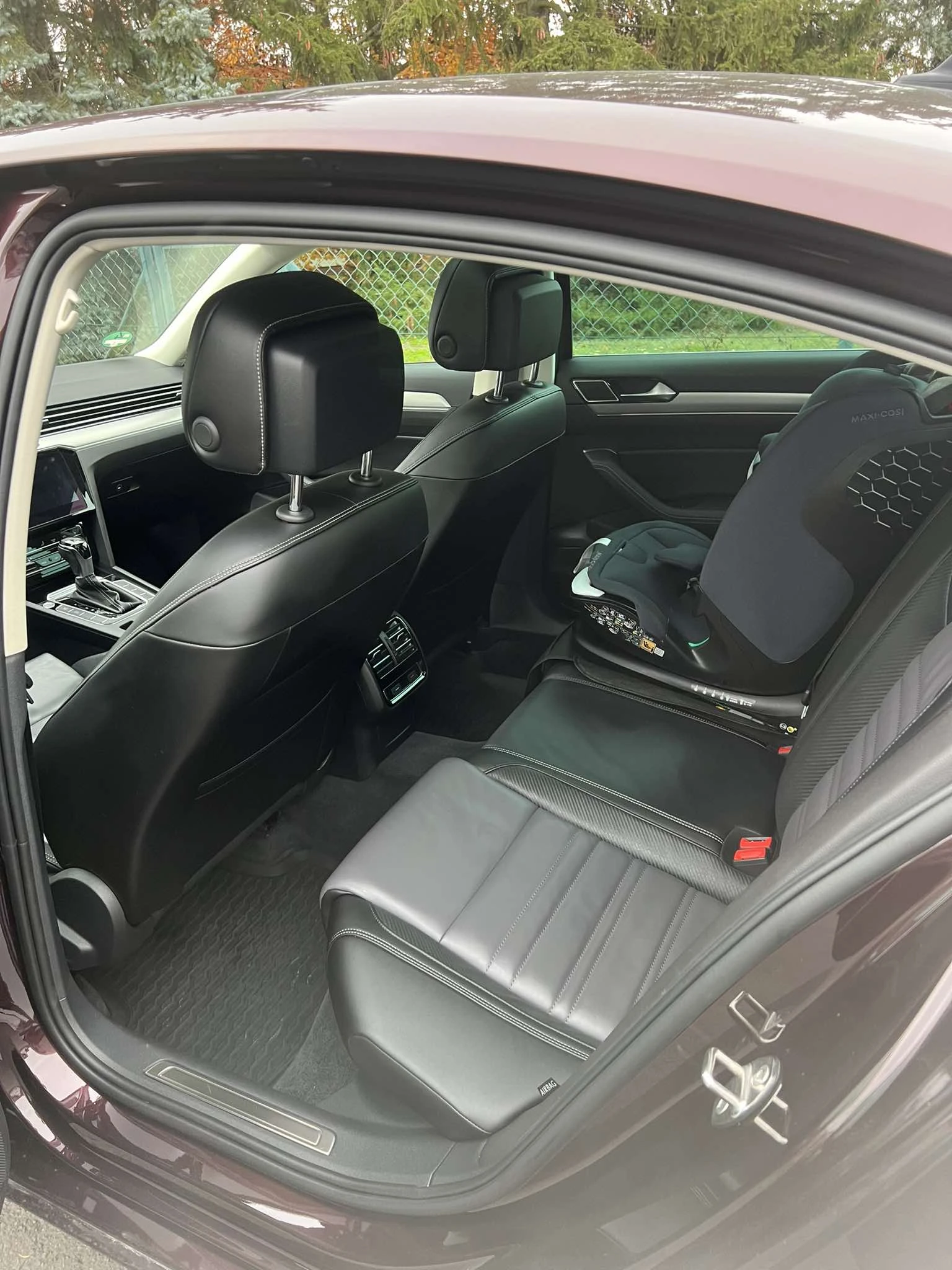 VW Passat, снимка 4 - Автомобили и джипове - 54843679