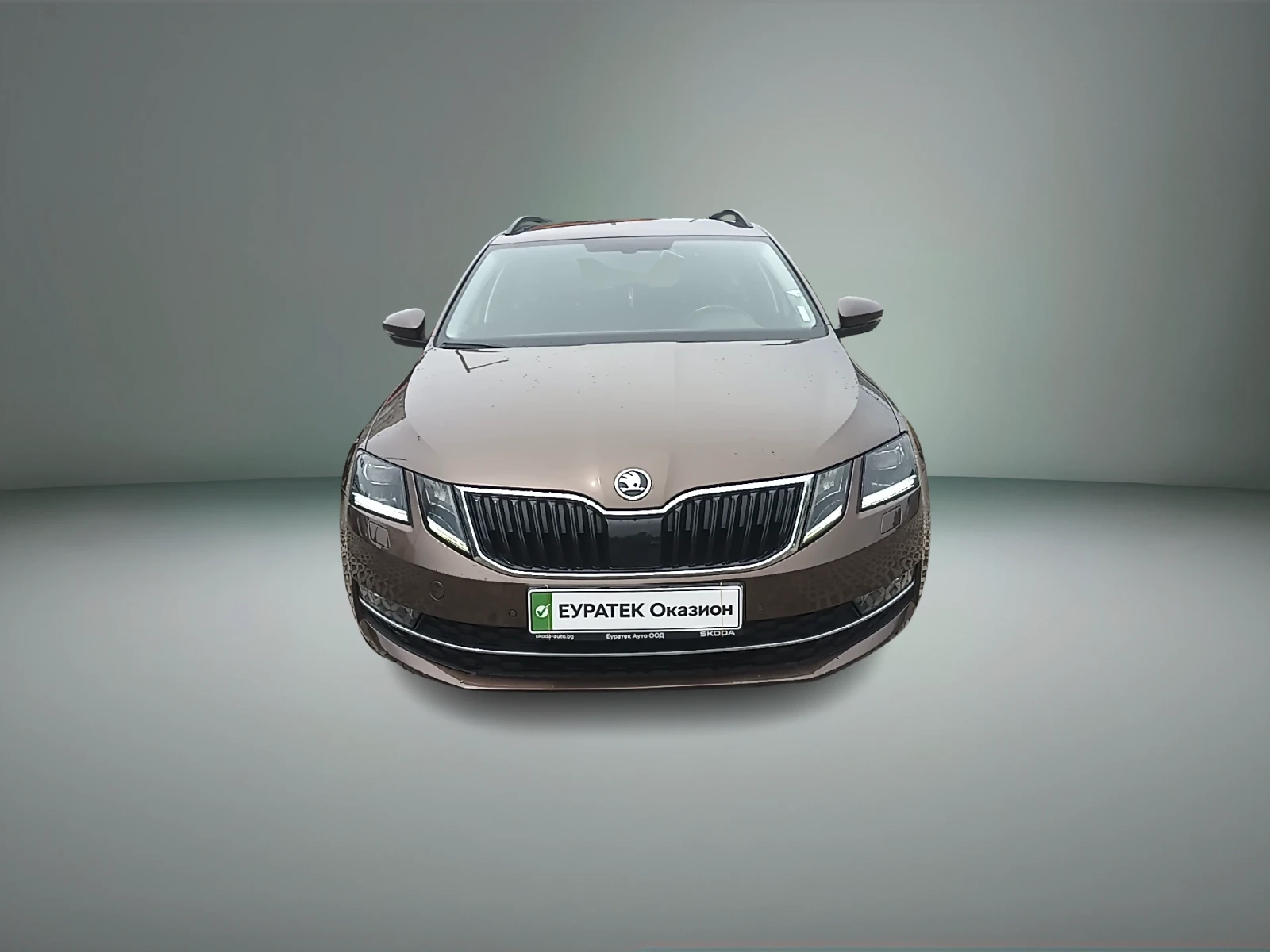 Skoda Octavia 1.6TDI /6MT VISION, снимка 8 - Автомобили и джипове - 55431149