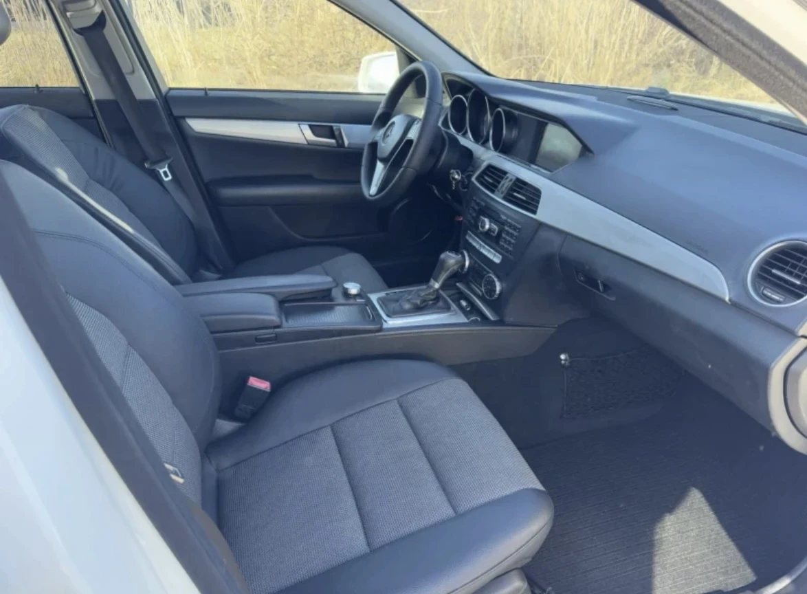 Mercedes-Benz C 220, снимка 7 - Автомобили и джипове - 55450910