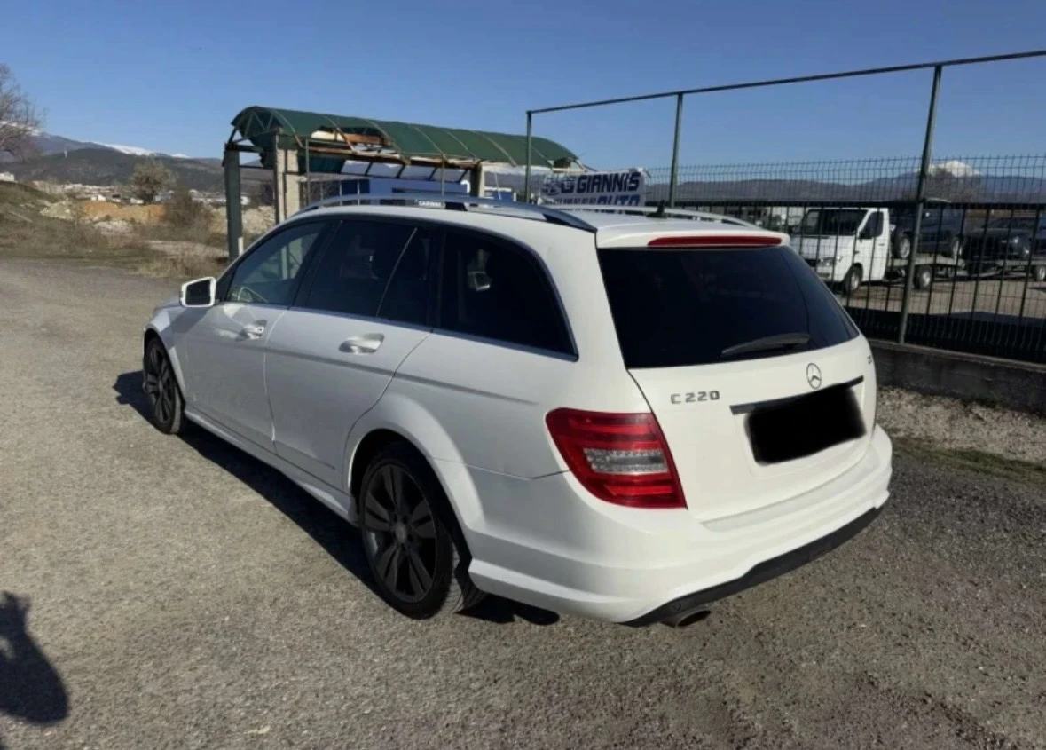 Mercedes-Benz C 220, снимка 5 - Автомобили и джипове - 55450910