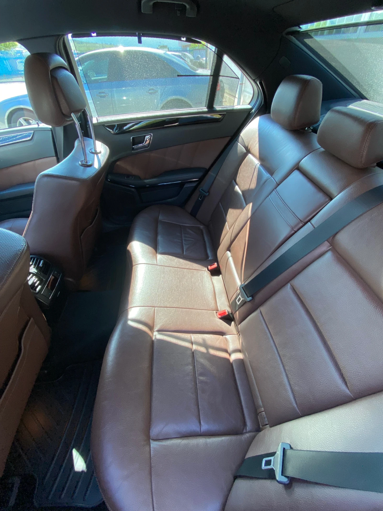 Mercedes-Benz E 350, снимка 10 - Автомобили и джипове - 55708772