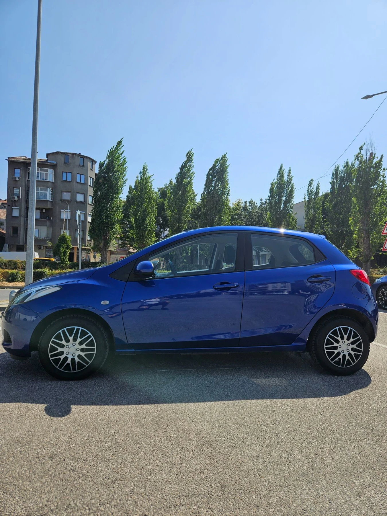 Mazda 2, снимка 5 - Автомобили и джипове - 55937400