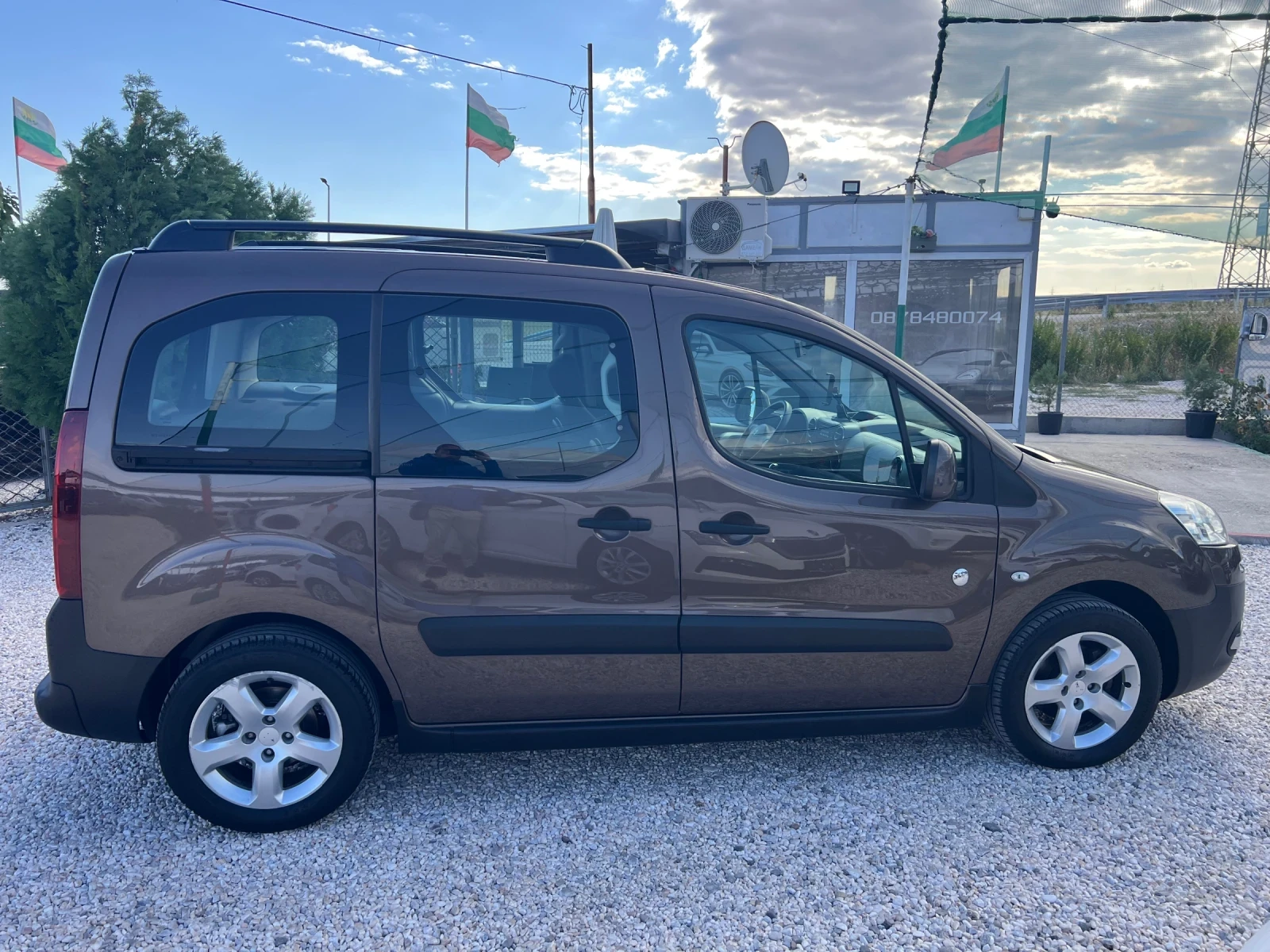 Peugeot Partner 1.6 HDI ПАНОРАМА ТОП, снимка 5 - Автомобили и джипове - 56194206