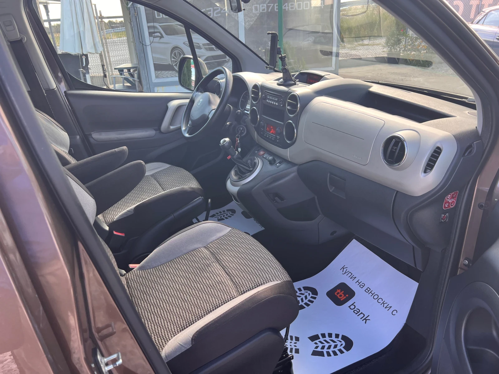 Peugeot Partner 1.6 HDI ПАНОРАМА ТОП, снимка 10 - Автомобили и джипове - 56194206