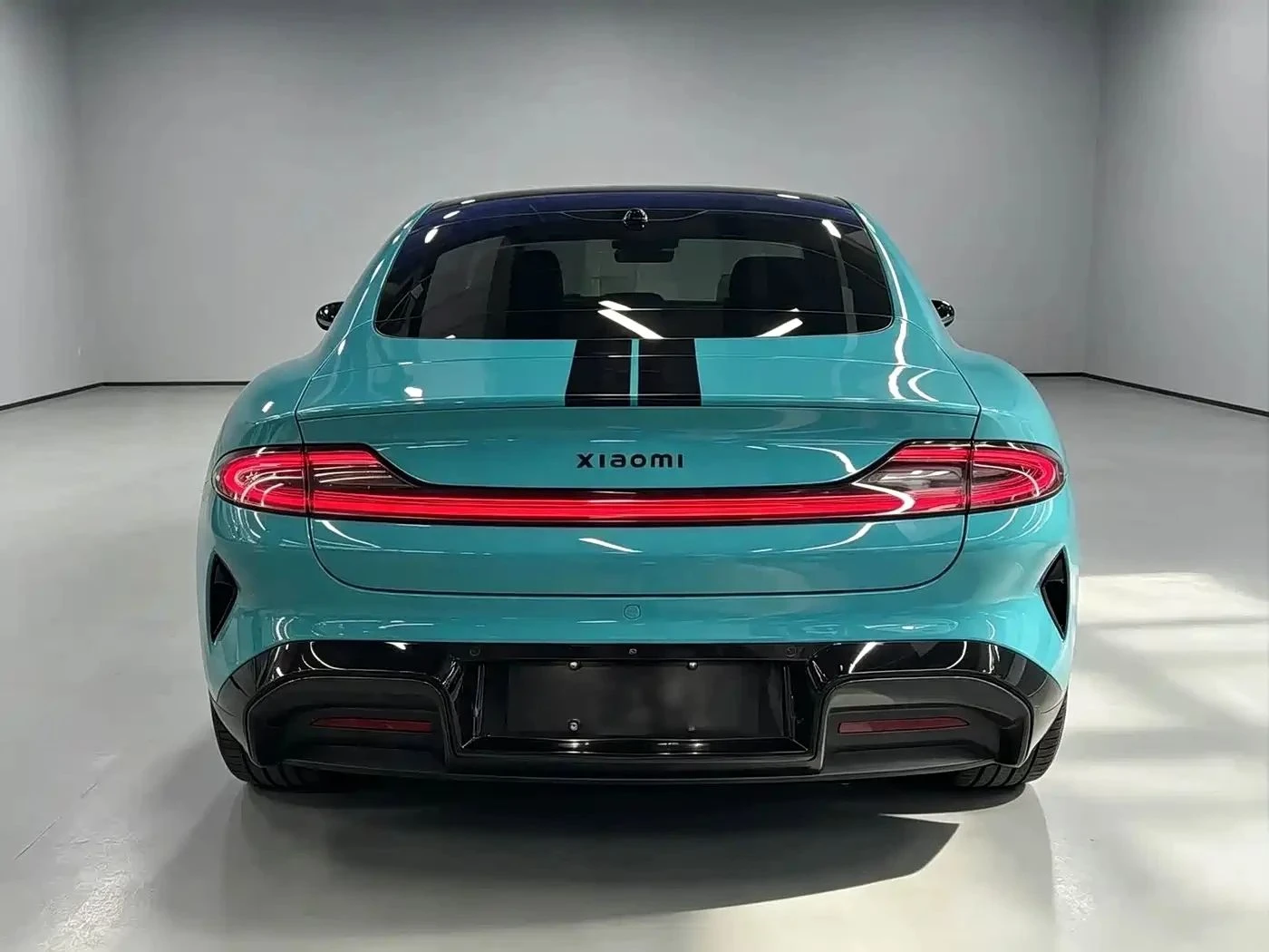 Xiaomi SU7, снимка 3 - Автомобили и джипове - 56686255