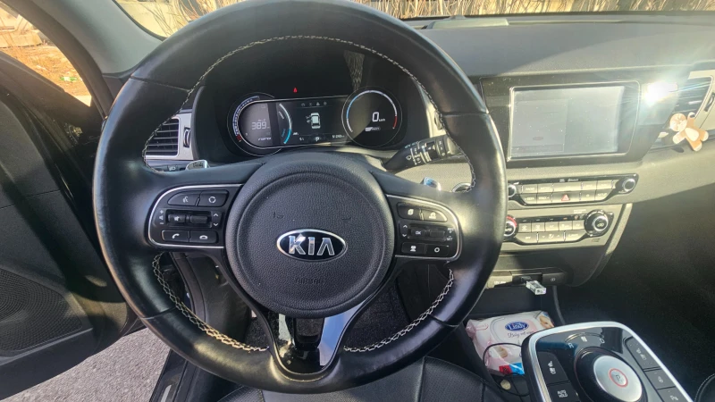 Kia Niro ЕV, снимка 13 - Автомобили и джипове - 48130345