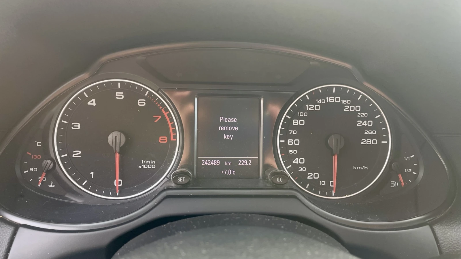 Audi Q5 3.2 - изображение 3