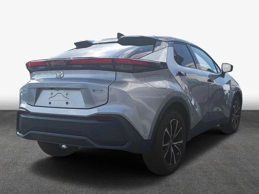 Toyota C-HR 2.0 Plug-in Hybrid Team Deutschland - изображение 2