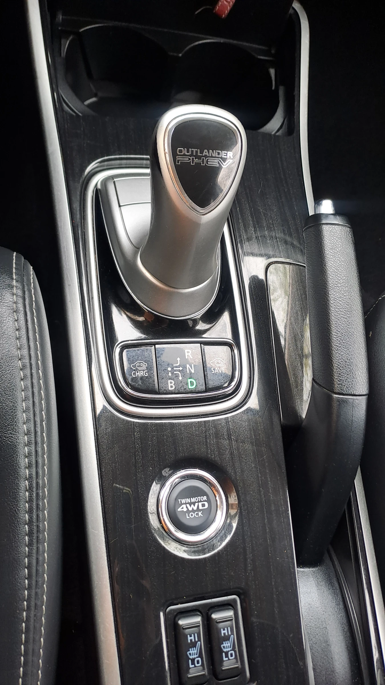 Mitsubishi Outlander 2.0 PLUG-IN, 4X4 - изображение 8