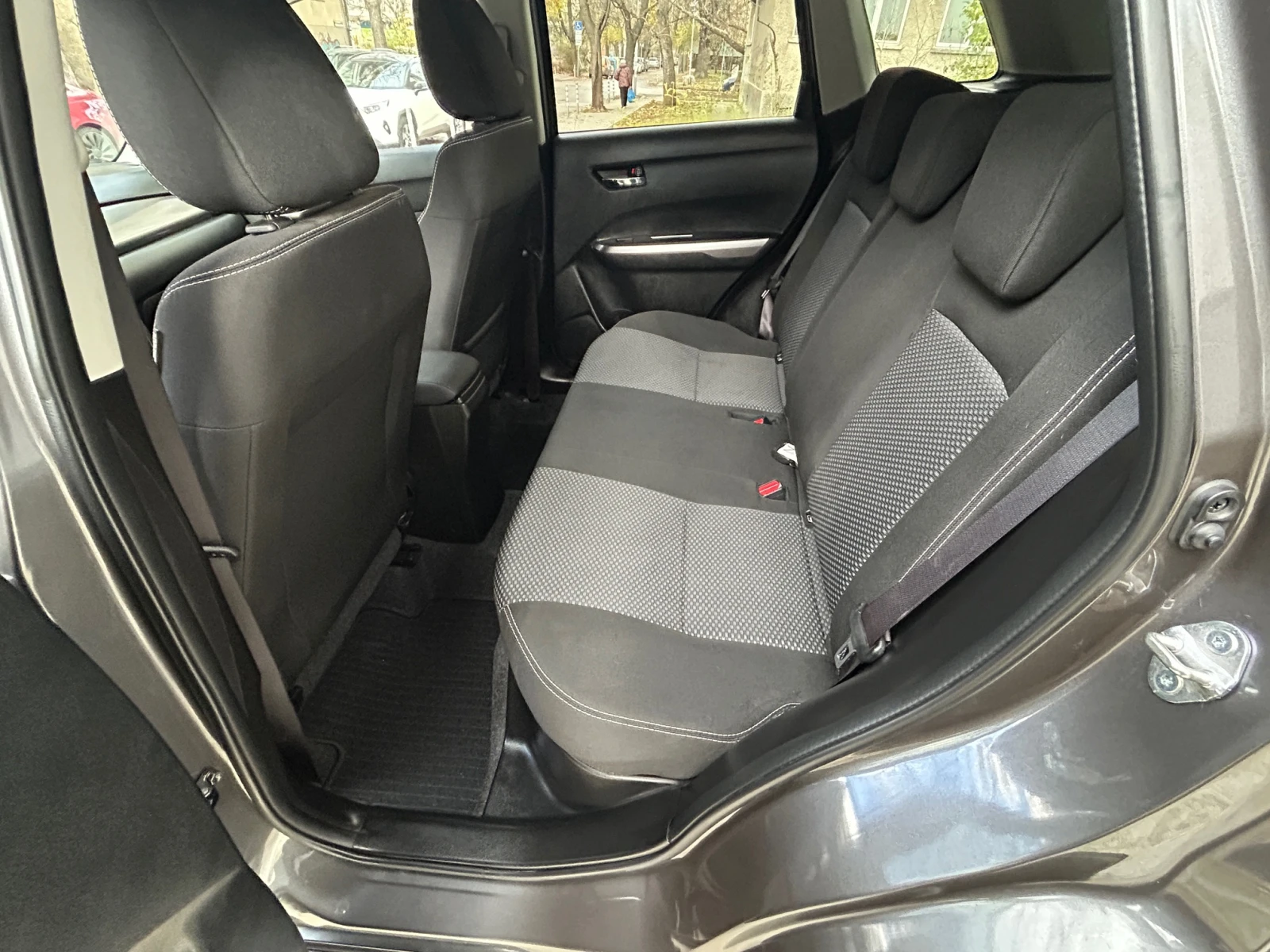 Suzuki Vitara 1.4 HYBRID 48V | Mobile.bg   12