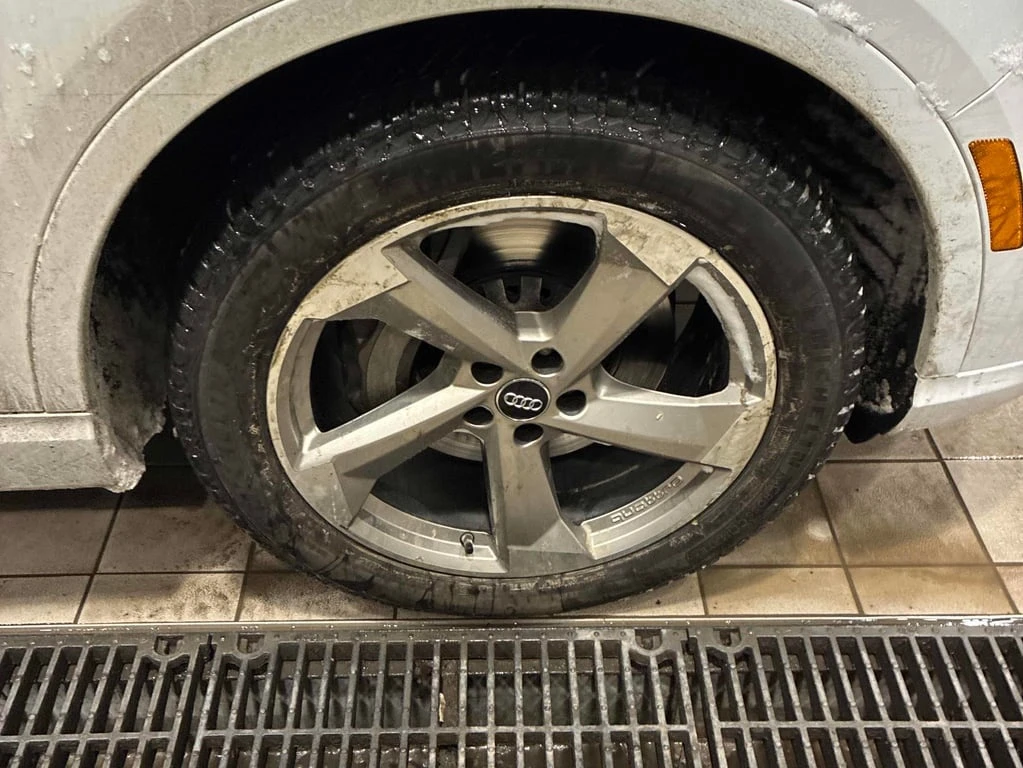 Audi Q7 * Progressiv * CARFAX * ���� �� �� | Mobile.bg � ����������� 11