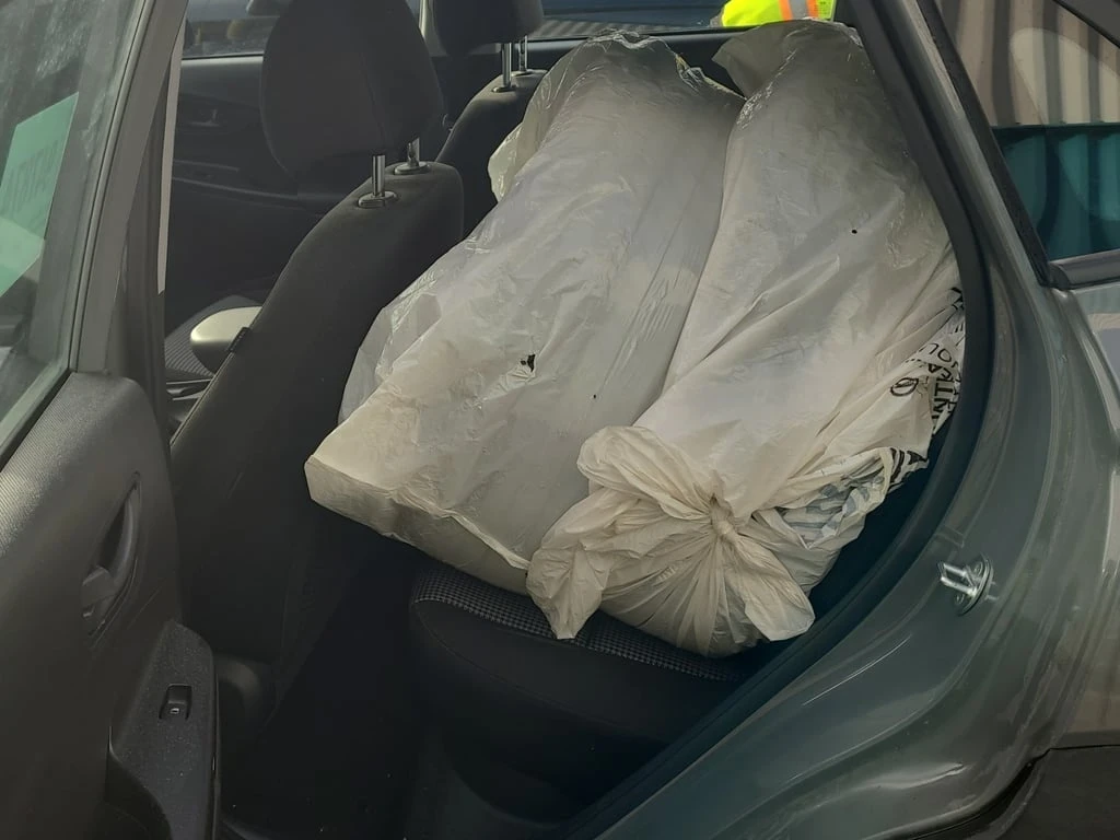 Hyundai Kona * ESSENTIAL 4D UTILITY AWD * CARFAX * ���� �� �� | Mobile.bg � ����������� 11