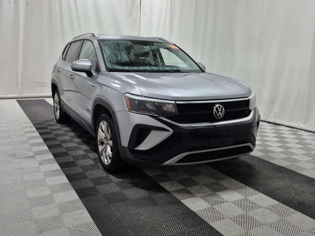 VW Taos * COMFORTLINE * * ПАНОРАМА* * ЗАДНА КАМЕРА*  - изображение 2