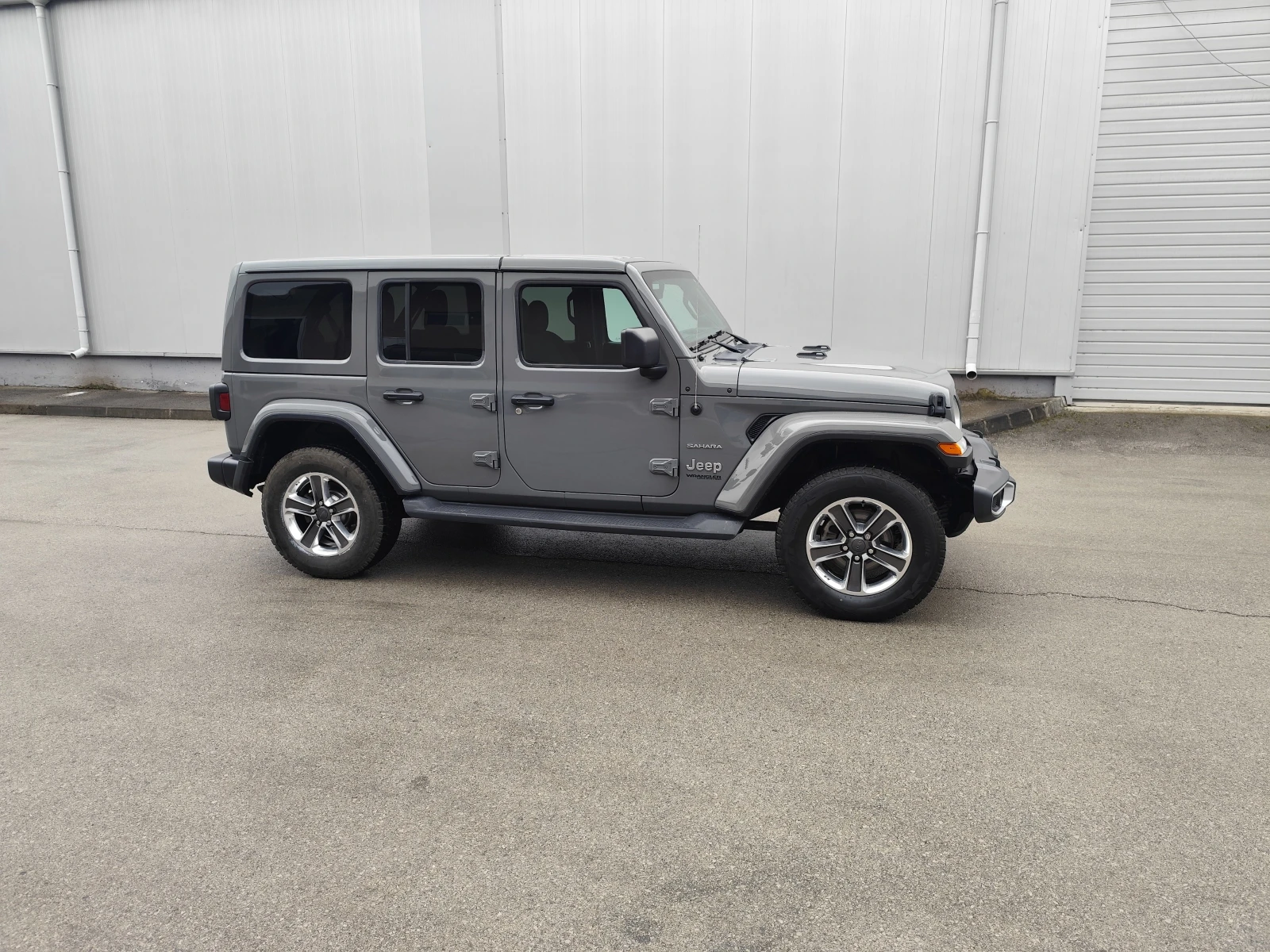 Jeep Wrangler 2.0 SAHARA, снимка 4 - Автомобили и джипове - 53966167