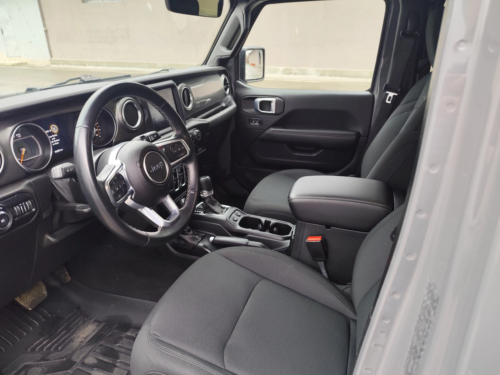 Jeep Wrangler 2.0 SAHARA, снимка 11 - Автомобили и джипове - 53966167