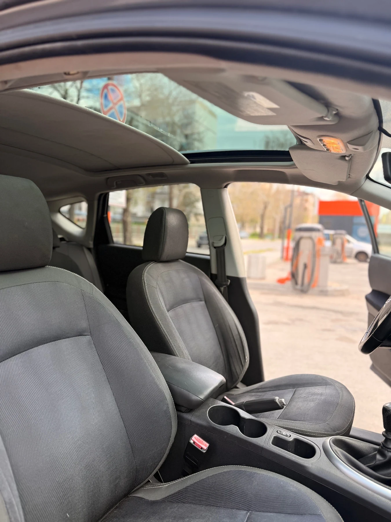 Nissan Qashqai Diesel, camera, panorama, keyless, снимка 16 - Автомобили и джипове - 54058532