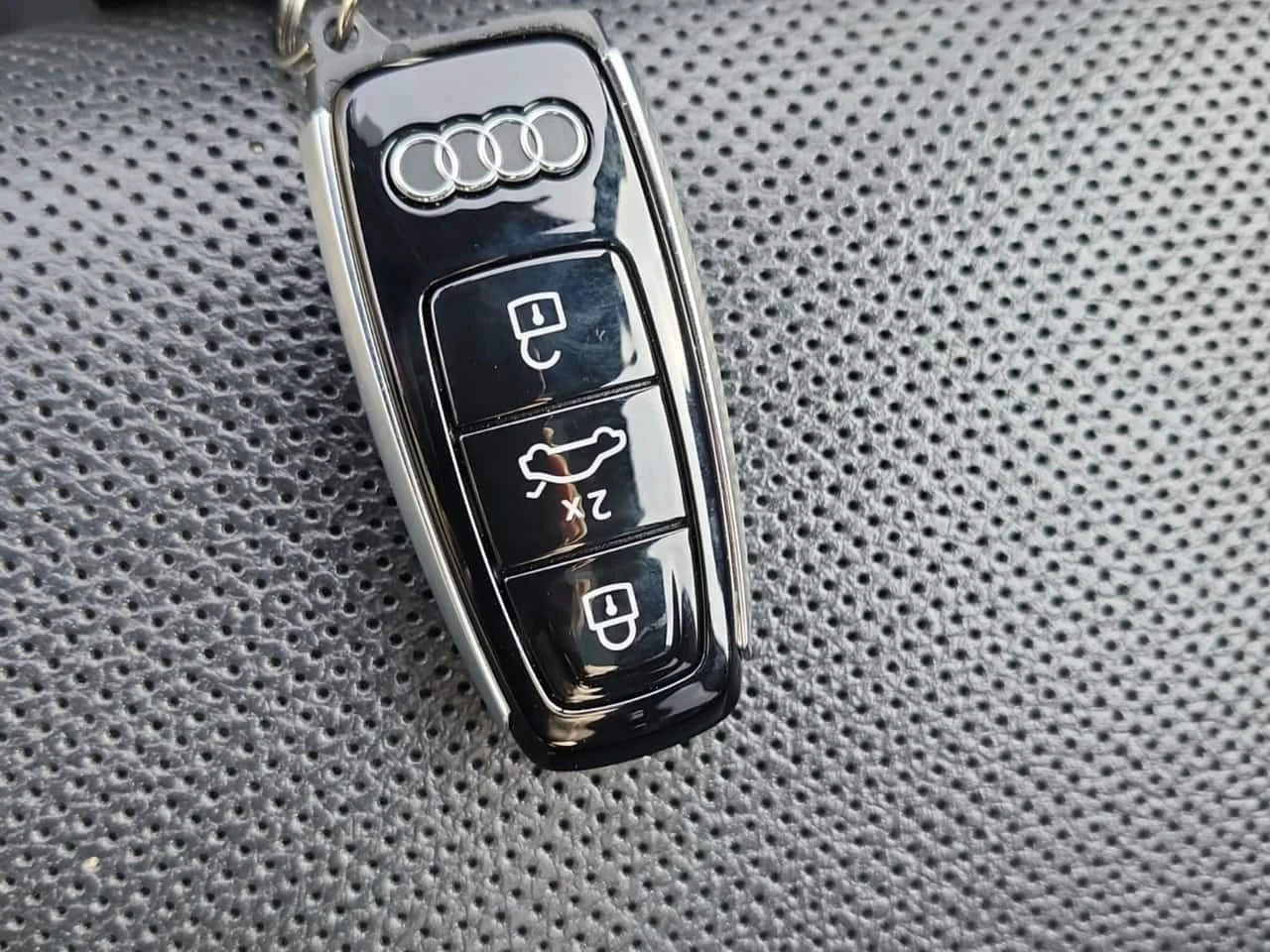 Audi Q7 * PROGRESSIV * CARFAX * ЦЕНА ДО БГ, снимка 12 - Автомобили и джипове - 54125406