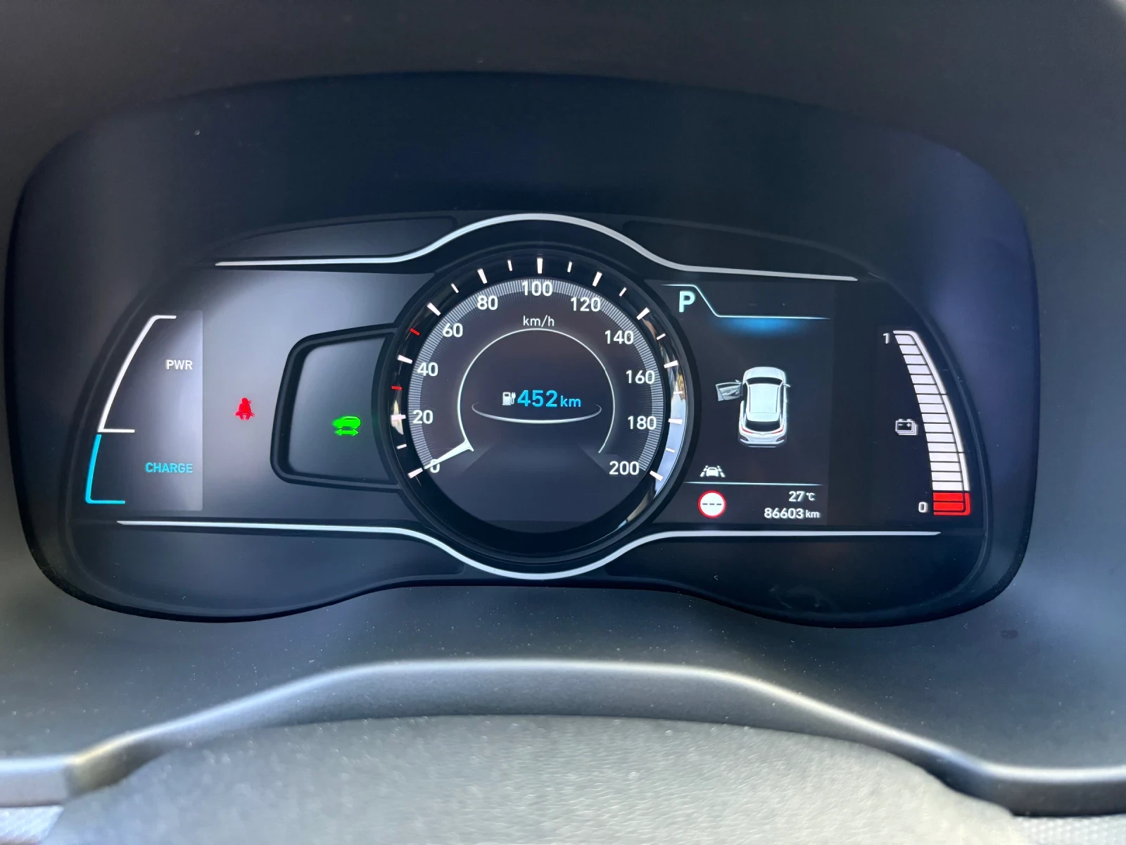 Hyundai Kona SOH100%/ГАРАНЦИЯ , снимка 12 - Автомобили и джипове - 54748931