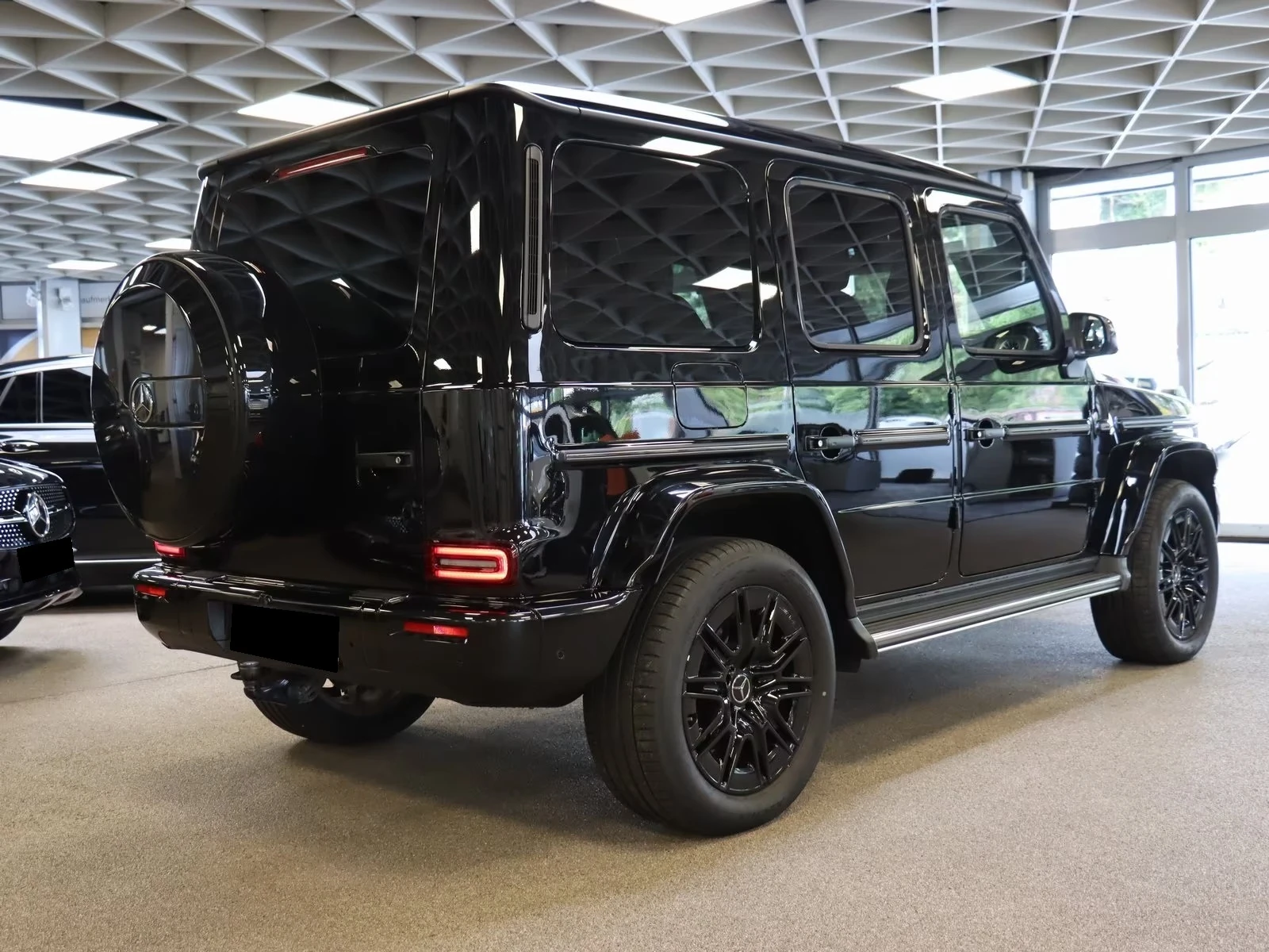 Mercedes-Benz G 500 AMG / 4 MATIC / FACELIFT / BURM / 360/ PANO/ NIGHT, снимка 6 - Автомобили и джипове - 55183179