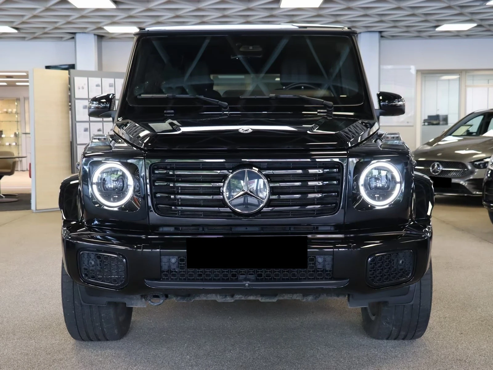 Mercedes-Benz G 500 AMG / 4 MATIC / FACELIFT / BURM / 360/ PANO/ NIGHT, снимка 2 - Автомобили и джипове - 55183179
