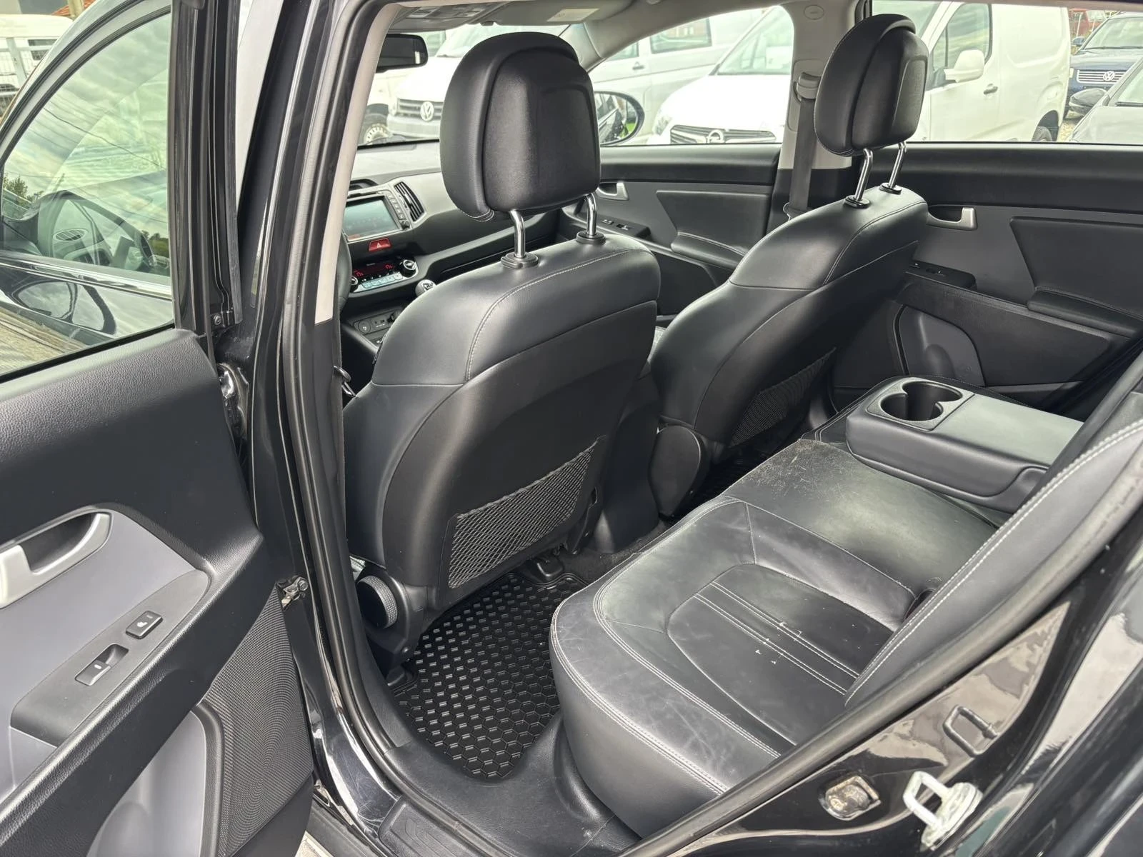 Kia Sportage 2.0 4x4 , снимка 14 - Автомобили и джипове - 56145184