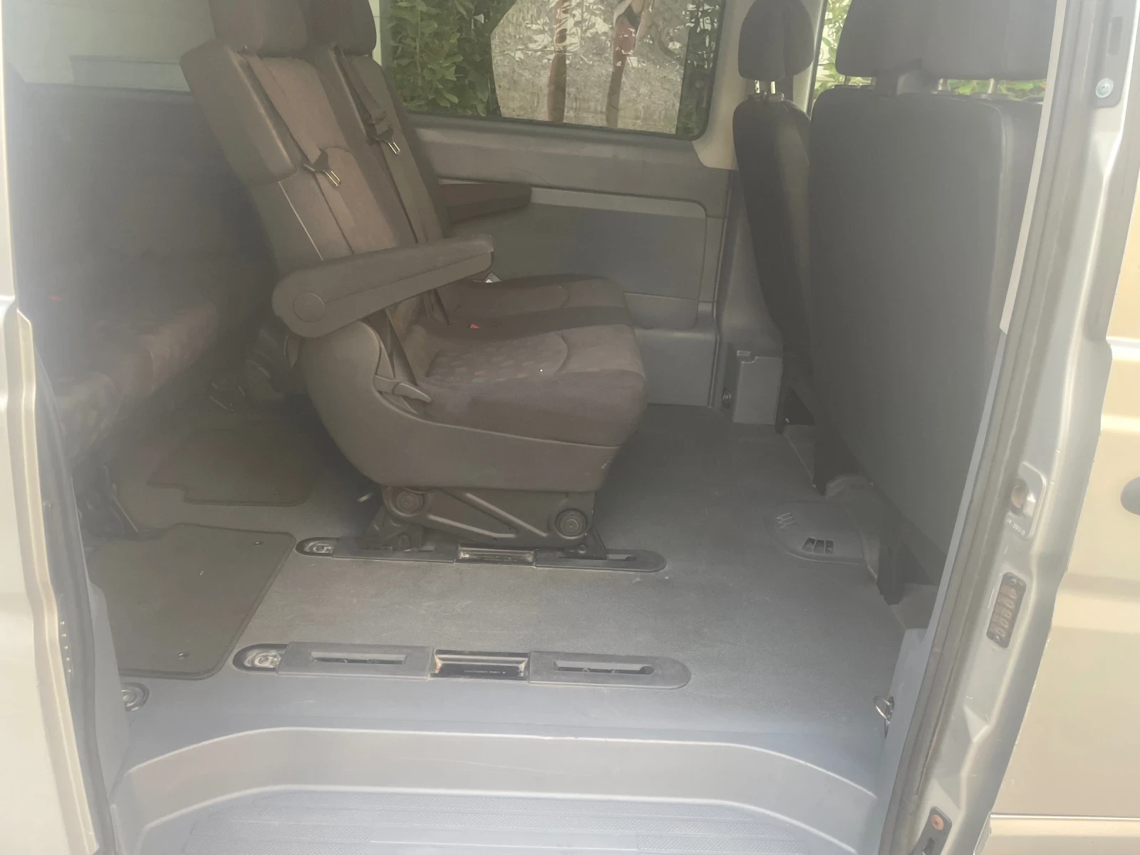 Mercedes-Benz Vito 115 клима лонг 150кс 9 места топ състояние - изображение 10