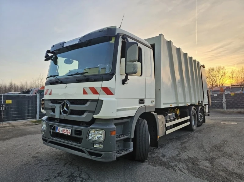 Mercedes-Benz Actros Сметовоз с рамка+ FAUN уредба ТОП СЪСТОЯНИЕ, снимка 3 - Камиони - 49263624