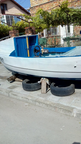Лодка Собствено производство Ял4, снимка 4 - Воден транспорт - 45870799