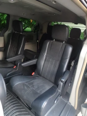 Chrysler Town and Country Touring | Auto.bg — изображение 15