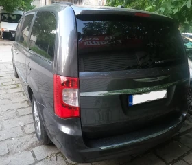 Chrysler Town and Country Touring | Auto.bg — изображение 16